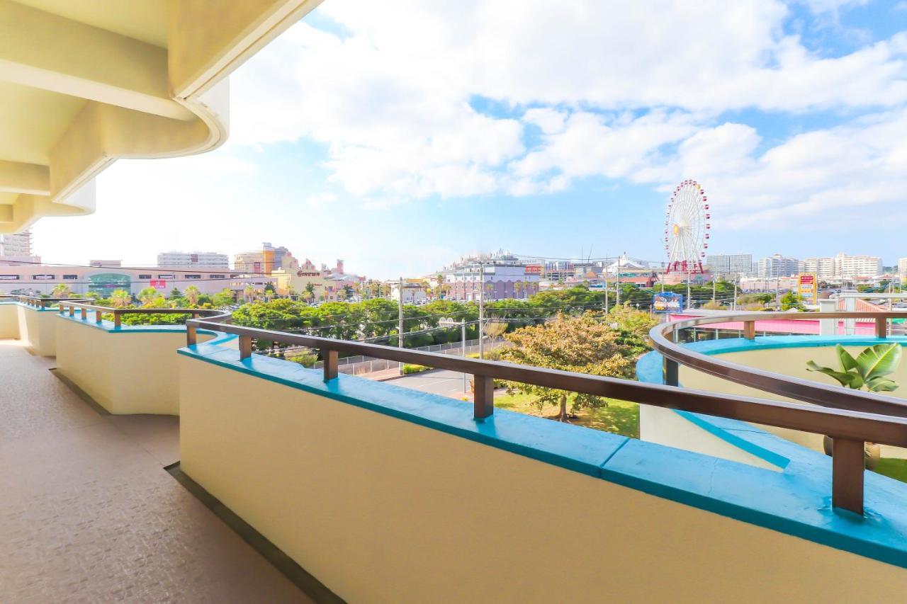 Condominium Hotel Mihama Upi Chatan Exterior foto