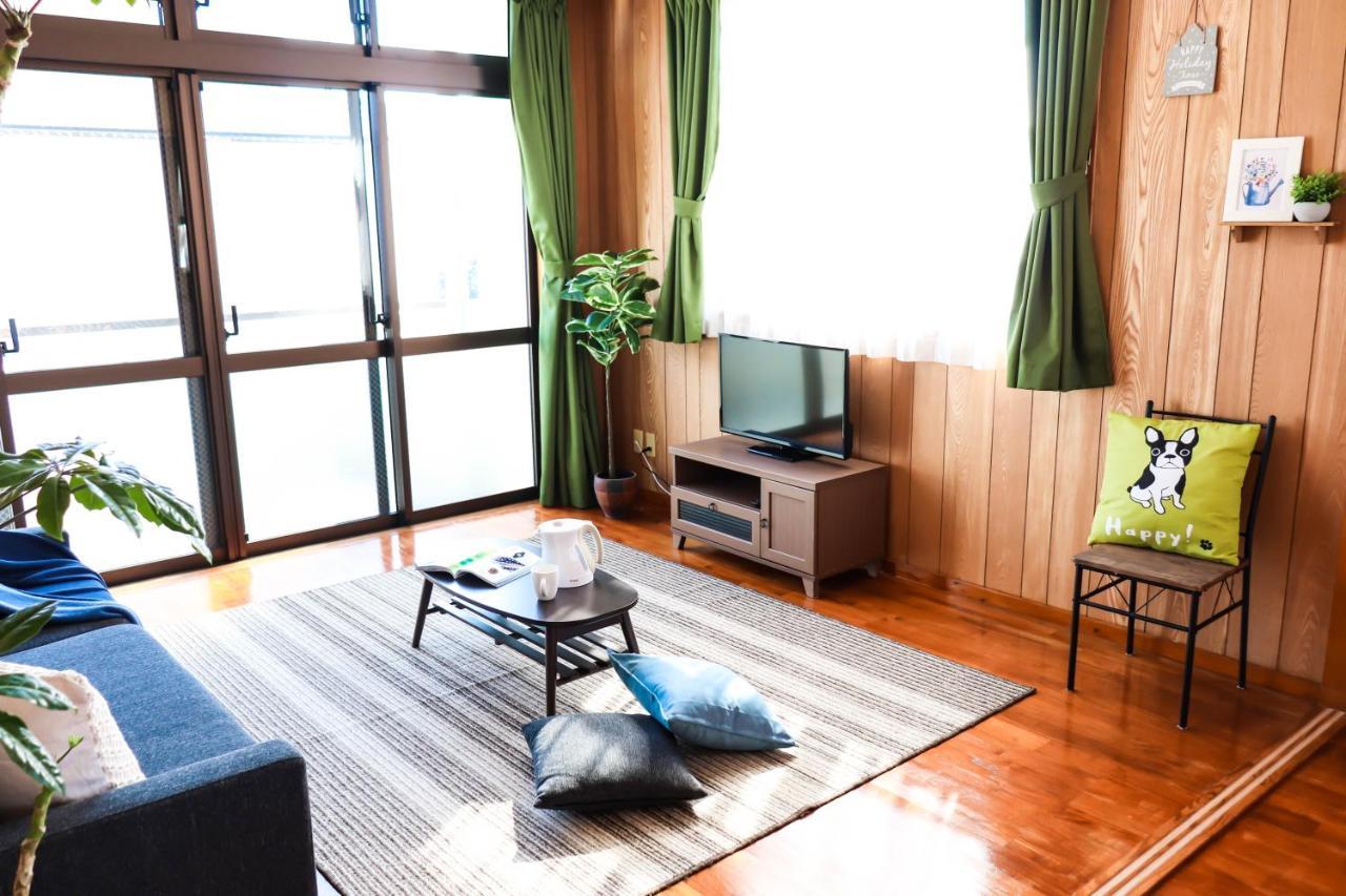 Condominium Hotel Mihama Upi Chatan Exterior foto