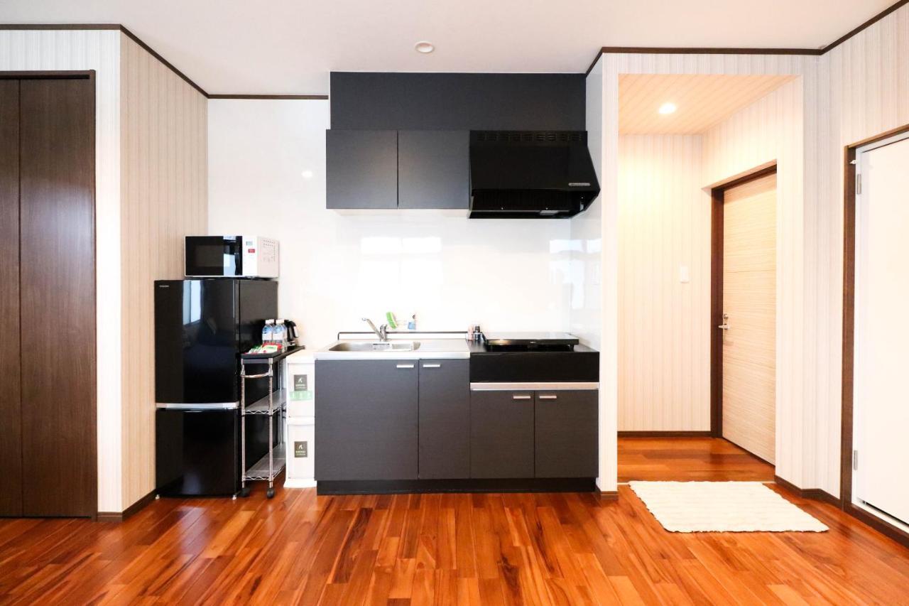 Condominium Hotel Mihama Upi Chatan Exterior foto