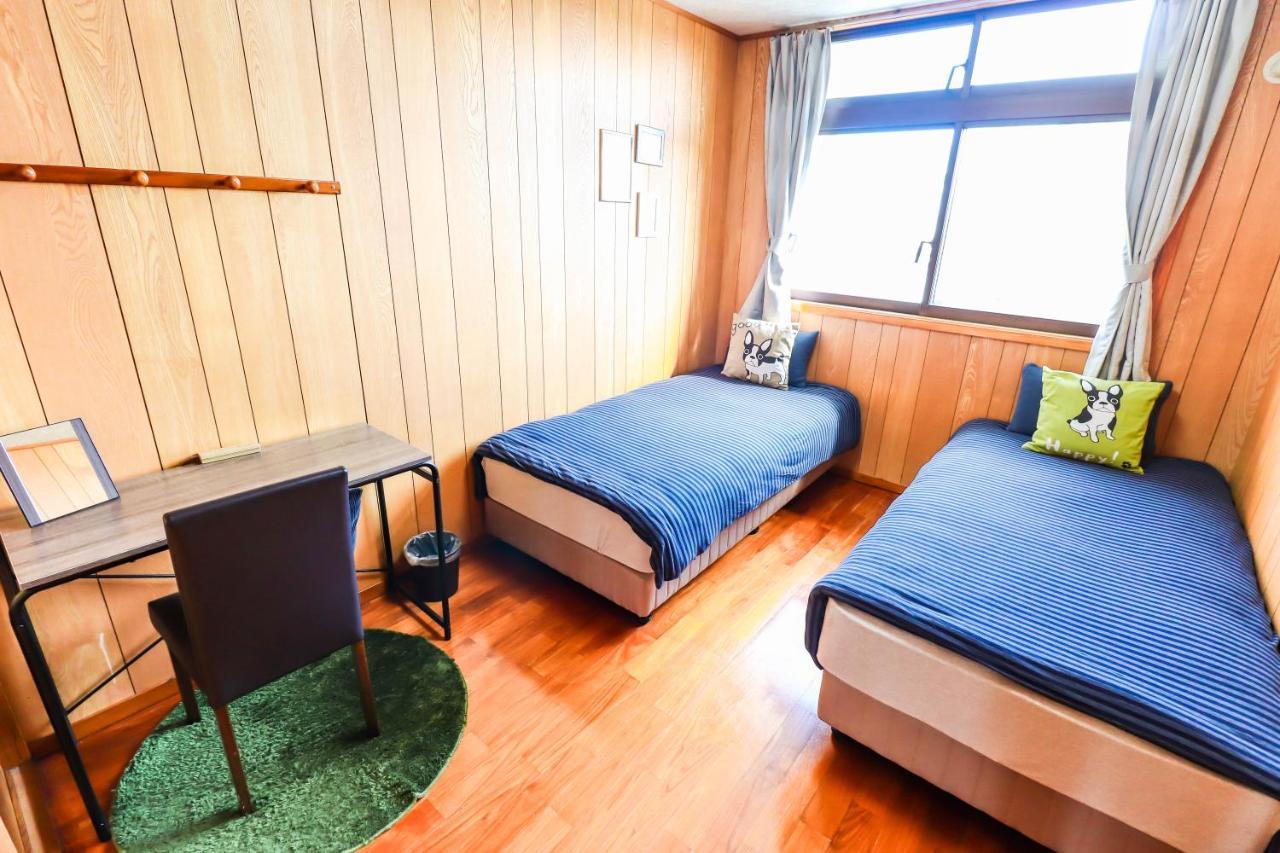 Condominium Hotel Mihama Upi Chatan Exterior foto