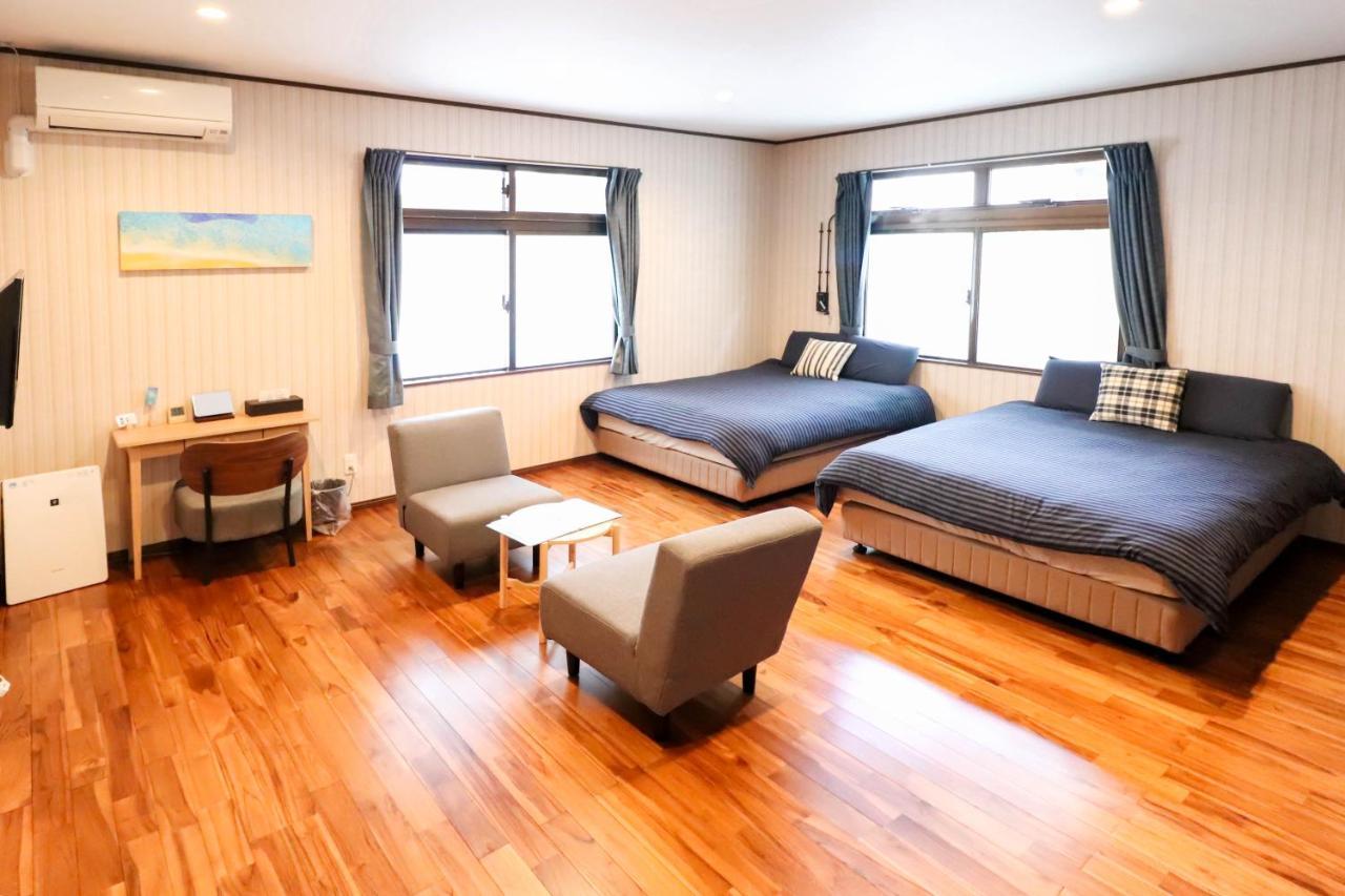 Condominium Hotel Mihama Upi Chatan Exterior foto